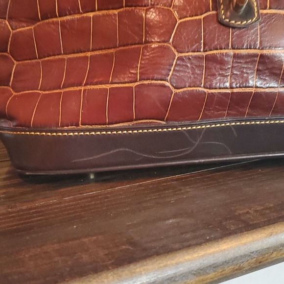 🌴 Dooney & Bourke Croco Hobo Conyac - Picture 5 of 6